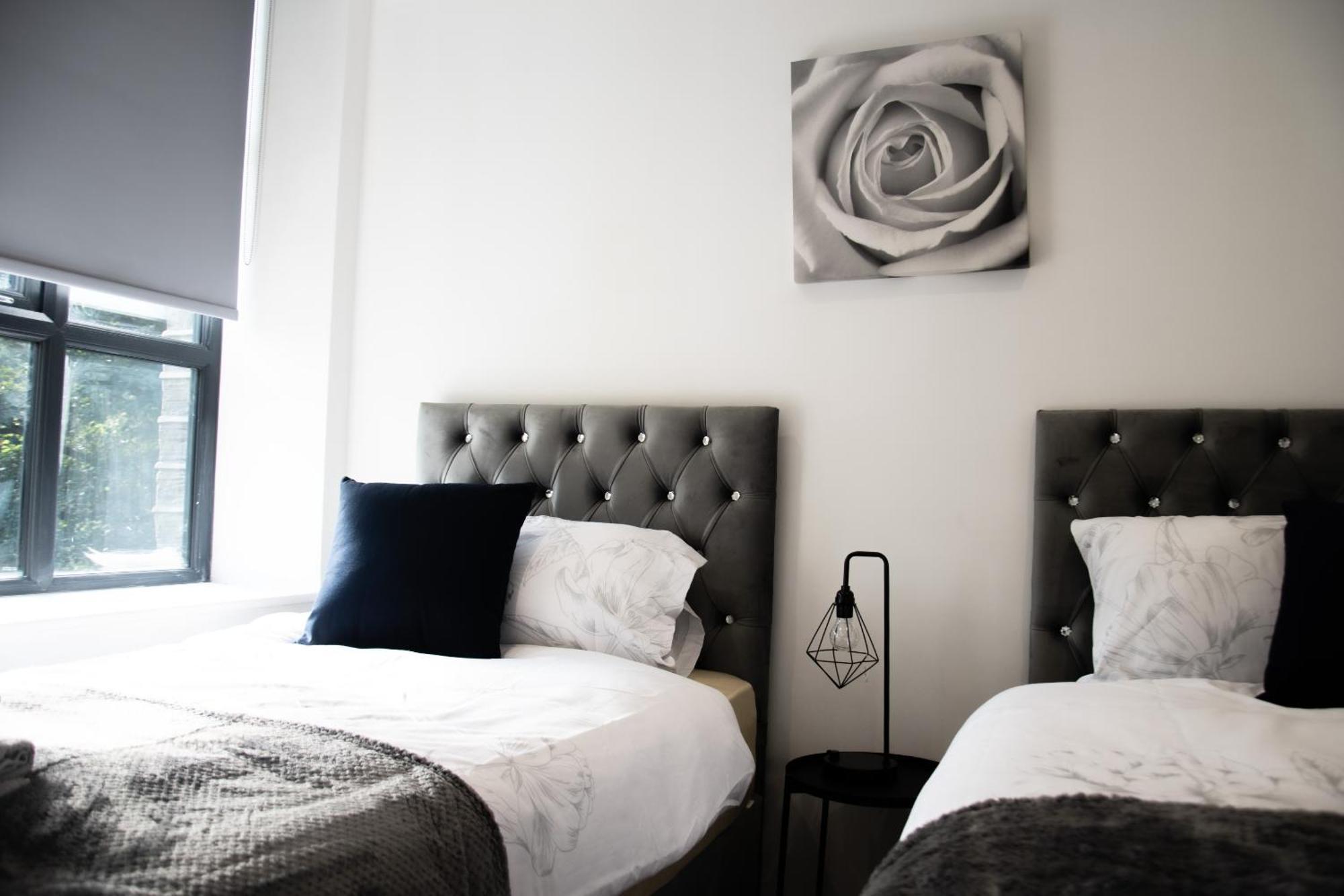 2-Bedroom With Breathtaking Views In Holmfirth Village, ฮัดเดอร์สฟิลด์ ห้อง รูปภาพ